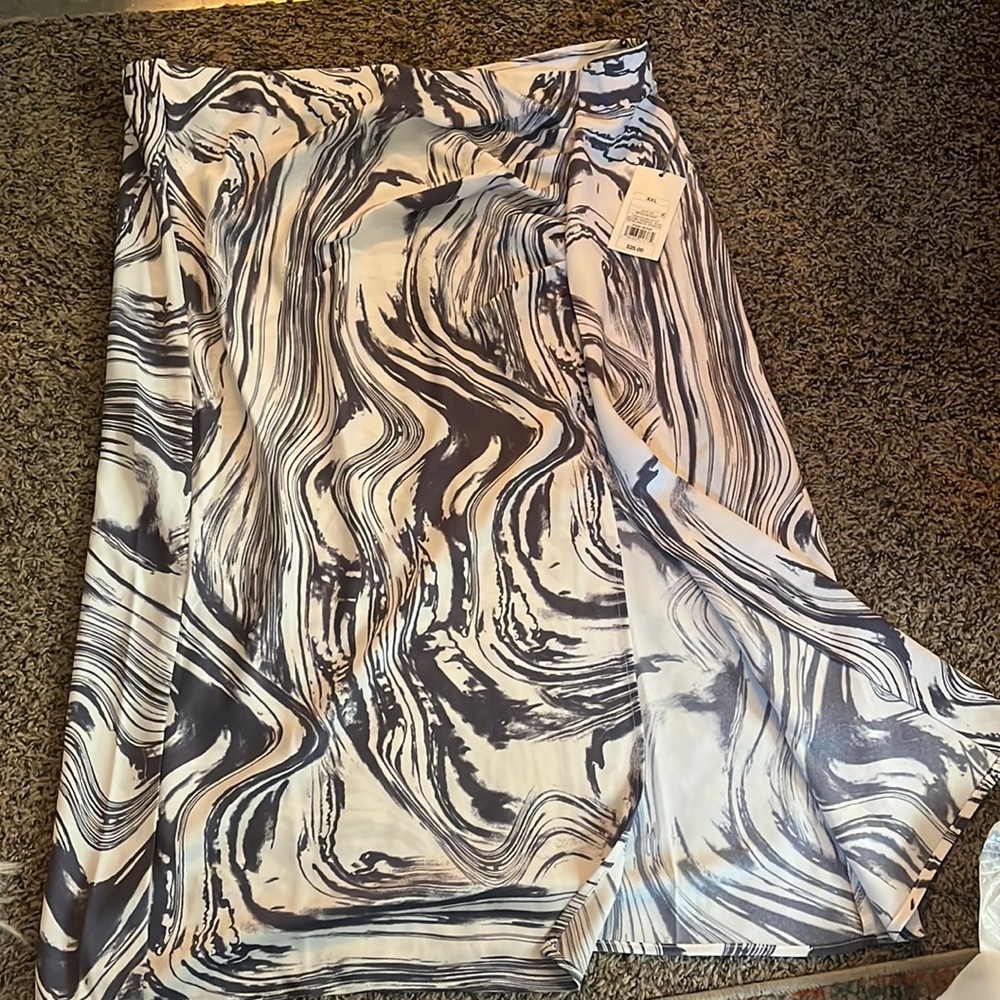 XXL long skirt, still brand new with tags. White and grey